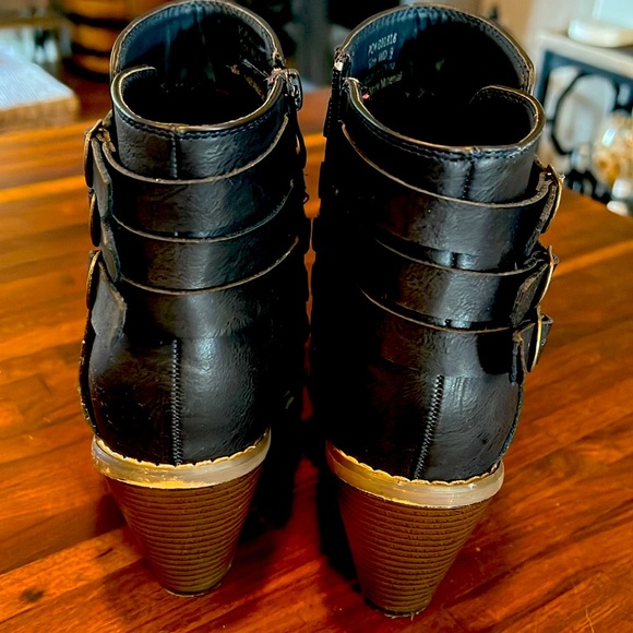 Women’s black size 9 ankle boots - Picture 3 of 6